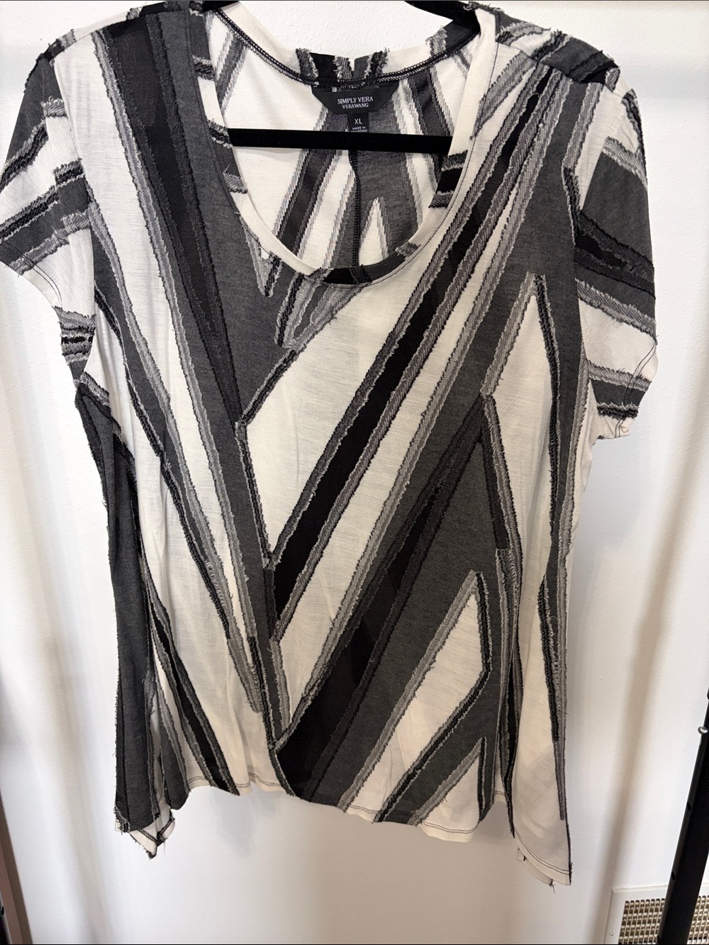 Simply Vera Vera Wang Black & White Striped Geometric Short Sleeve Tee